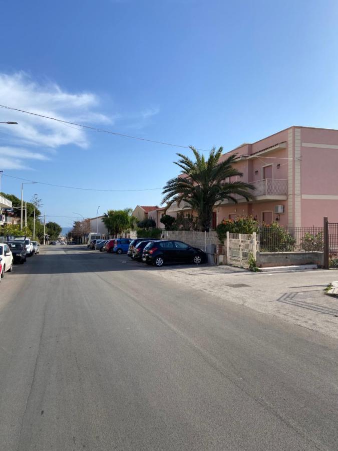 Apartamento Casa Olivella Santa Flavia Exterior foto